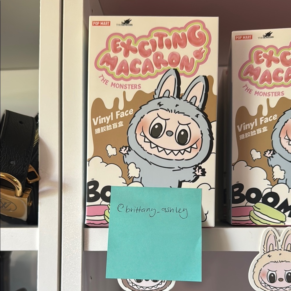 Pop Mart Exciting Macaron Labubu - Toffee